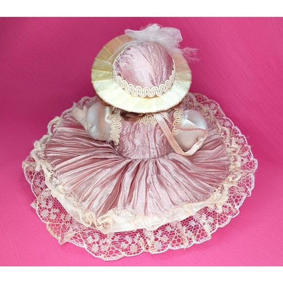 Vintage Porcelain Jointed Doll Ornament Cream Dress Hat Christmas Lace Victorian - Picture 3 of 5